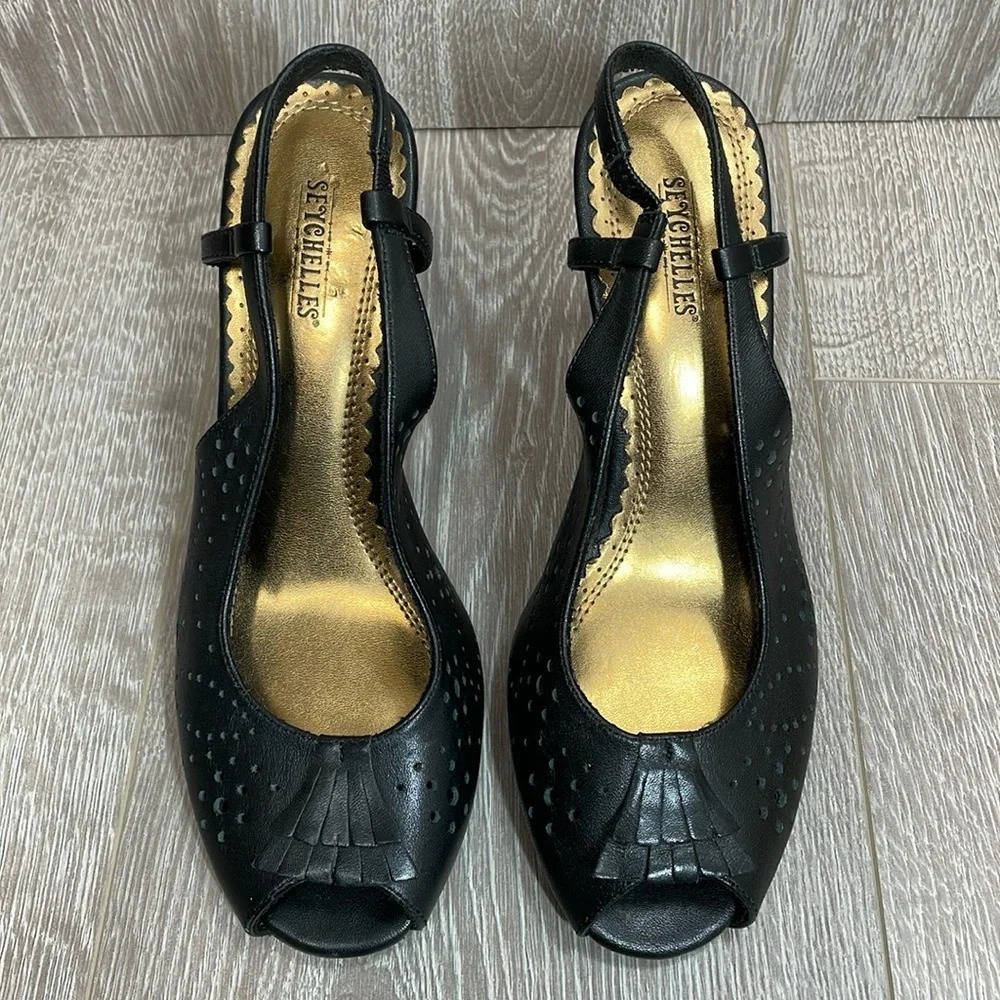 NWOT Seychelles Black Leather Slingback Pumps Heels 7.5